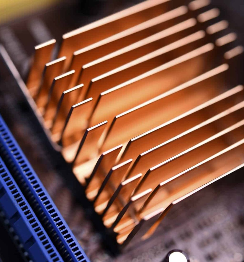 A copper radiator for cooling the chip on the computer board